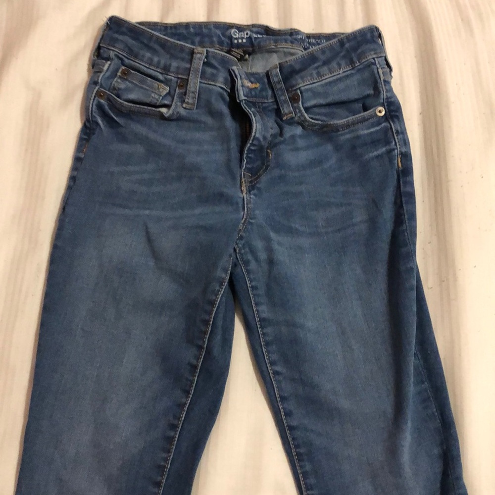 Women’s jeans.